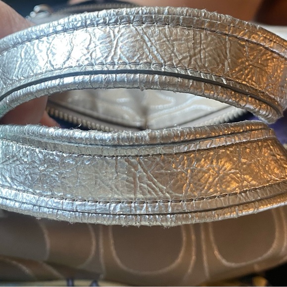 Elegant Coach Poppy Signature Lurex canvas Satchel crossbody, grey/beige/silver - Picture 5 of 16